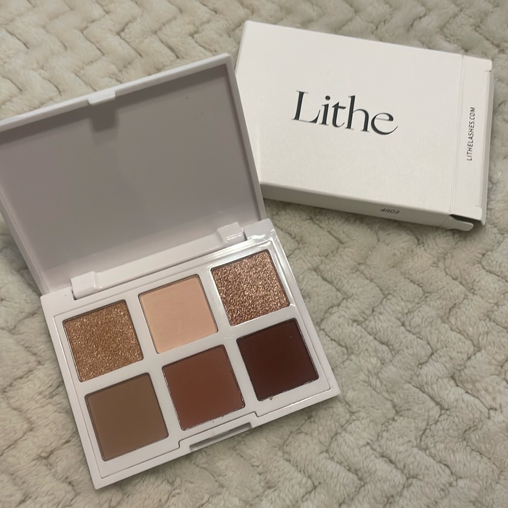Lithe night & Day eyeshadow palette NEW